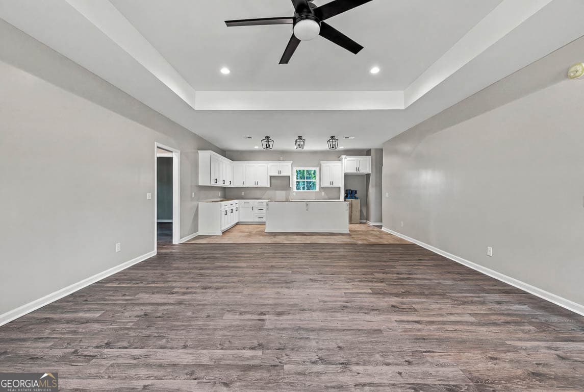 3 bedroom, 2.5 bathroom, 2,191 sq ft single family residence under contract at 7299 Manningtown Road, Jesup, GA 31546 — photo 5