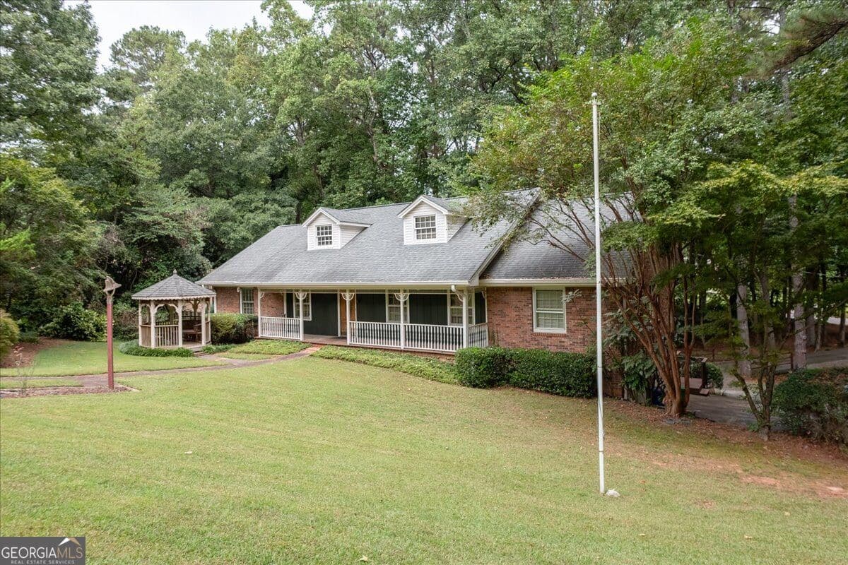 4 bedroom, 3 bathroom, 3,929 sq ft single family residence for sale at 2164 Carson Valley Drive, Tucker, GA 30084 — photo 3