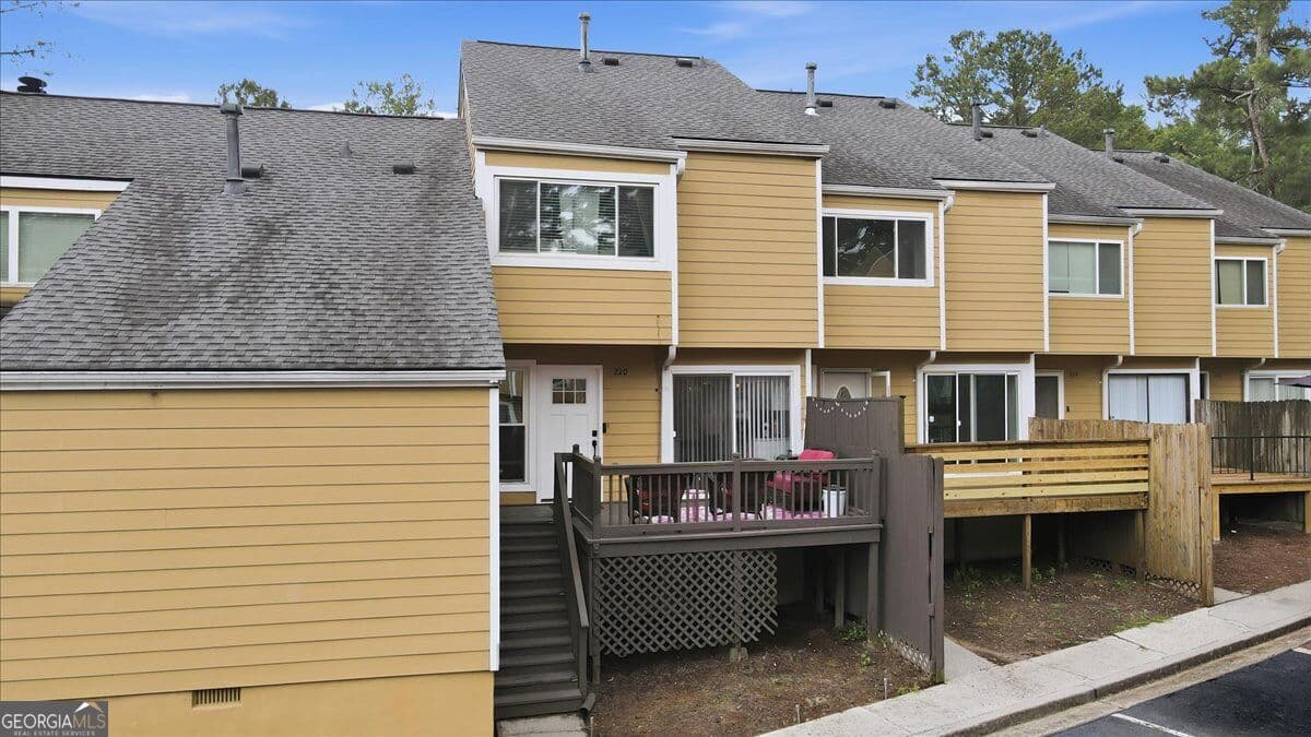2 bedroom, 2.5 bathroom, 1,470 sq ft townhouse for rent at 220 Yuba Walk, Lawrenceville, GA 30046 for $1,900 a month — photo 3