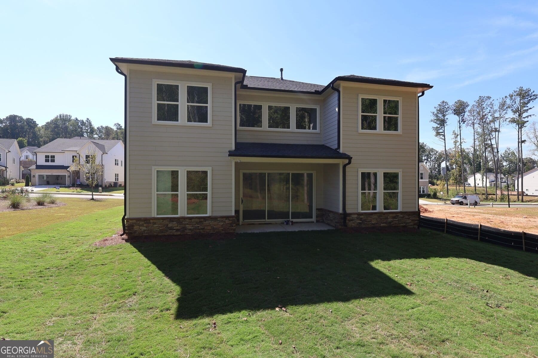 4 bedroom, 4.5 bathroom, 3,012 sq ft single family residence for sale at 4795 Briscoe Drive, Cumming, GA 30028 — photo 2