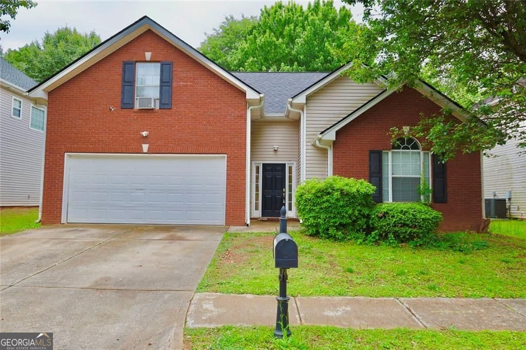4 bedroom, 2 bathroom, 2,440 sq ft single family residence for sale at 876 Ashton Oak Circle, Stone Mountain, GA 30083