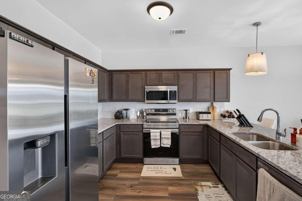 5 bedroom, 3 bathroom, 2,360 sq ft single family residence for sale at 235 Deerfield Drive, Ludowici, GA 31316 — photo 8