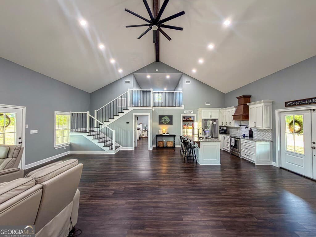 3 bedroom, 2 bathroom, 2,880 sq ft single family residence for sale at 190 E Burnt Church Road, Lakeland, GA 31635 — photo 5