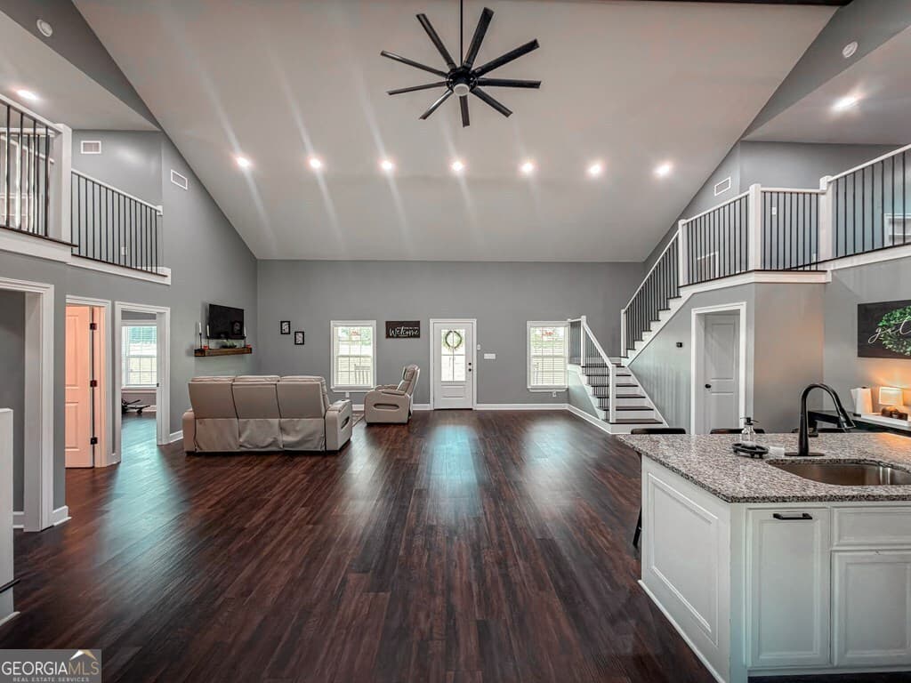 3 bedroom, 2 bathroom, 2,880 sq ft single family residence for sale at 190 E Burnt Church Road, Lakeland, GA 31635 — photo 4
