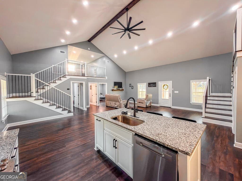 3 bedroom, 2 bathroom, 2,880 sq ft single family residence for sale at 190 E Burnt Church Road, Lakeland, GA 31635 — photo 8