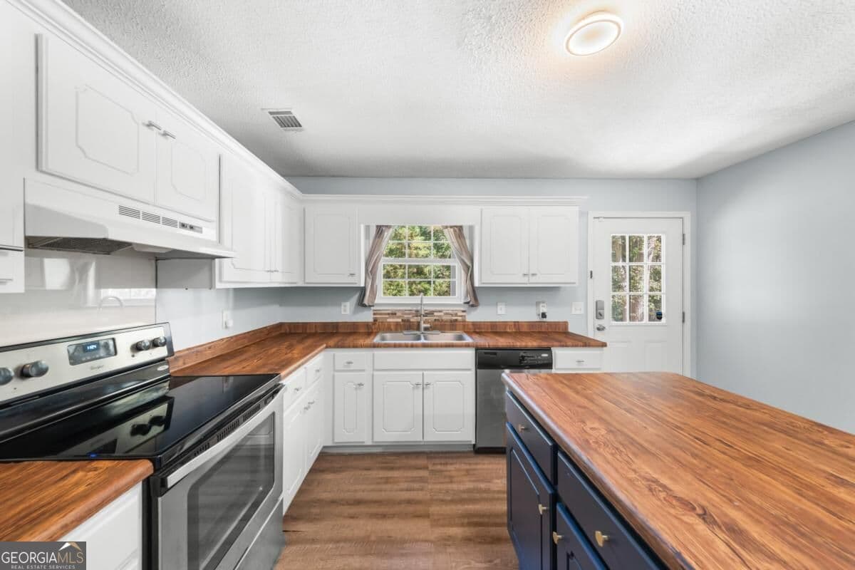3 bedroom, 2 bathroom, 1,649 sq ft single family residence for sale at 903 Travis Drive, Statesboro, GA 30461 — photo 7