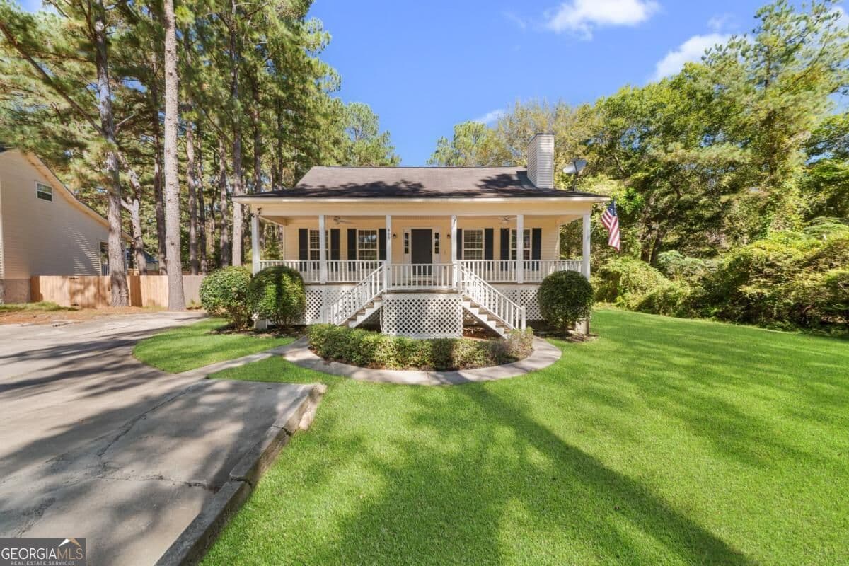 3 bedroom, 2 bathroom, 1,649 sq ft single family residence for sale at 903 Travis Drive, Statesboro, GA 30461