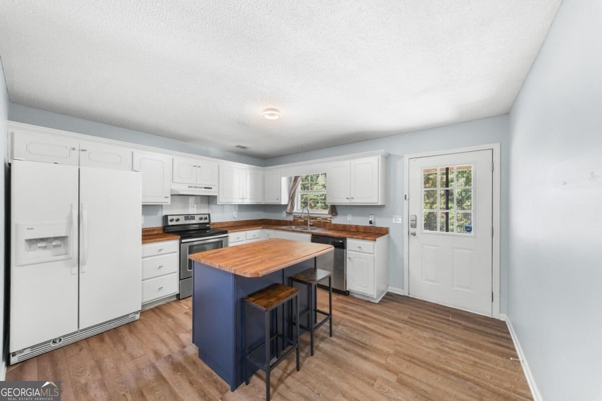 3 bedroom, 2 bathroom, 1,649 sq ft single family residence for sale at 903 Travis Drive, Statesboro, GA 30461 — photo 5