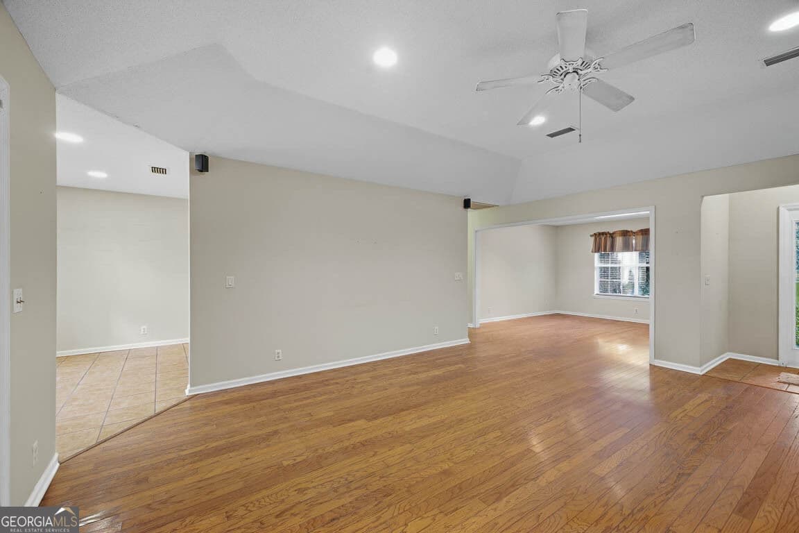 3 bedroom, 2 bathroom, 2,023 sq ft single family residence for sale at 311 Lochland Place, Brunswick, GA 31525 — photo 6