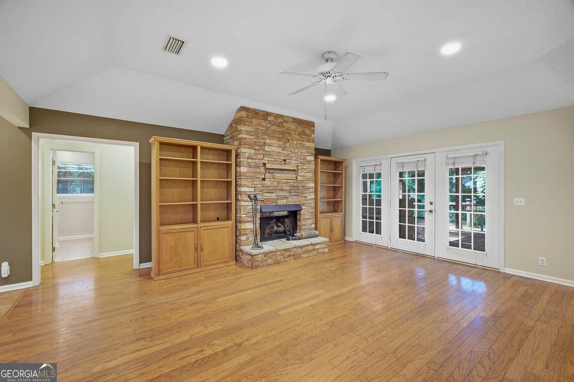 3 bedroom, 2 bathroom, 2,023 sq ft single family residence for sale at 311 Lochland Place, Brunswick, GA 31525 — photo 3