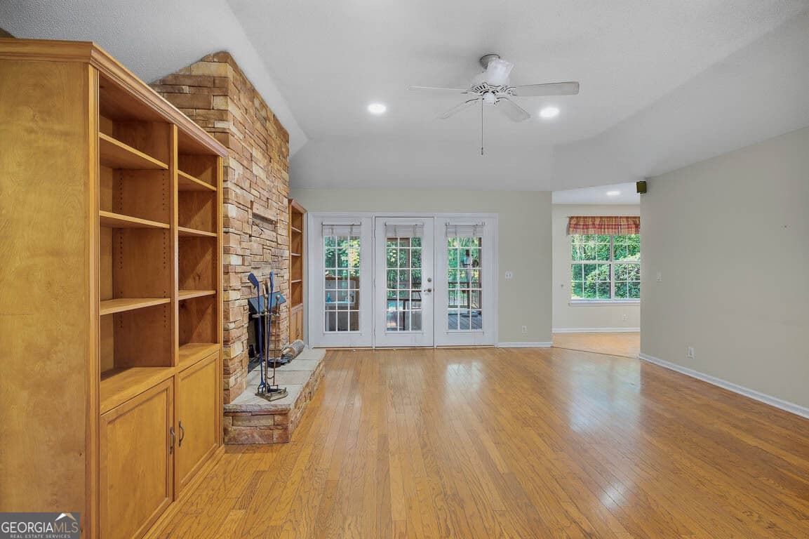 3 bedroom, 2 bathroom, 2,023 sq ft single family residence for sale at 311 Lochland Place, Brunswick, GA 31525 — photo 4