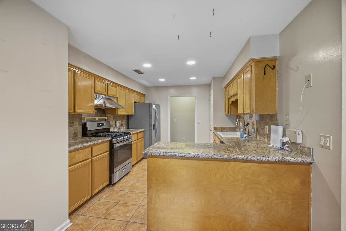 3 bedroom, 2 bathroom, 2,023 sq ft single family residence for sale at 311 Lochland Place, Brunswick, GA 31525 — photo 8
