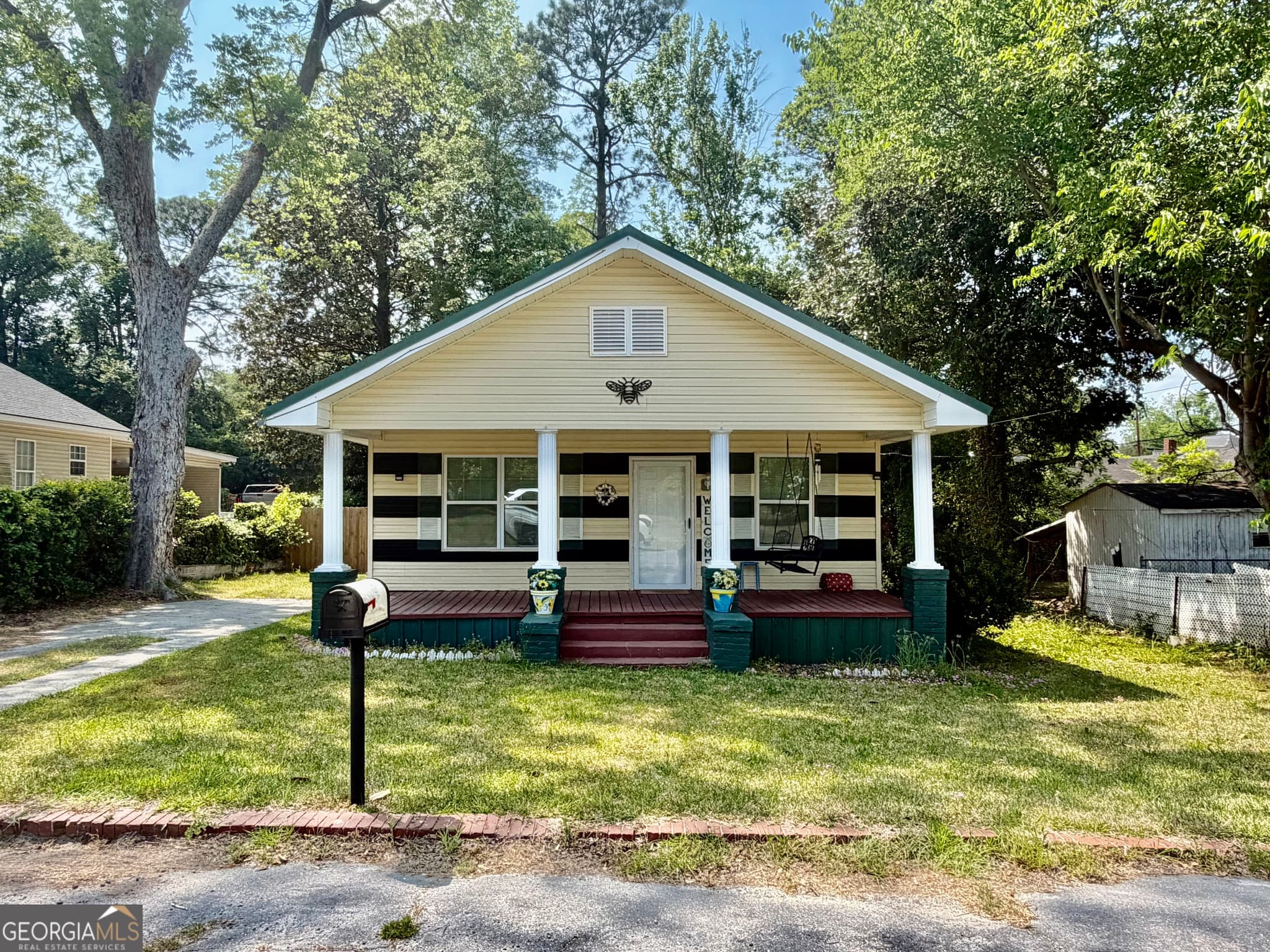 3 bedroom, 2 bathroom, 1,216 sq ft single family residence sold at 26 S Sixth Avenue, Mcrae-Helena, GA 31055