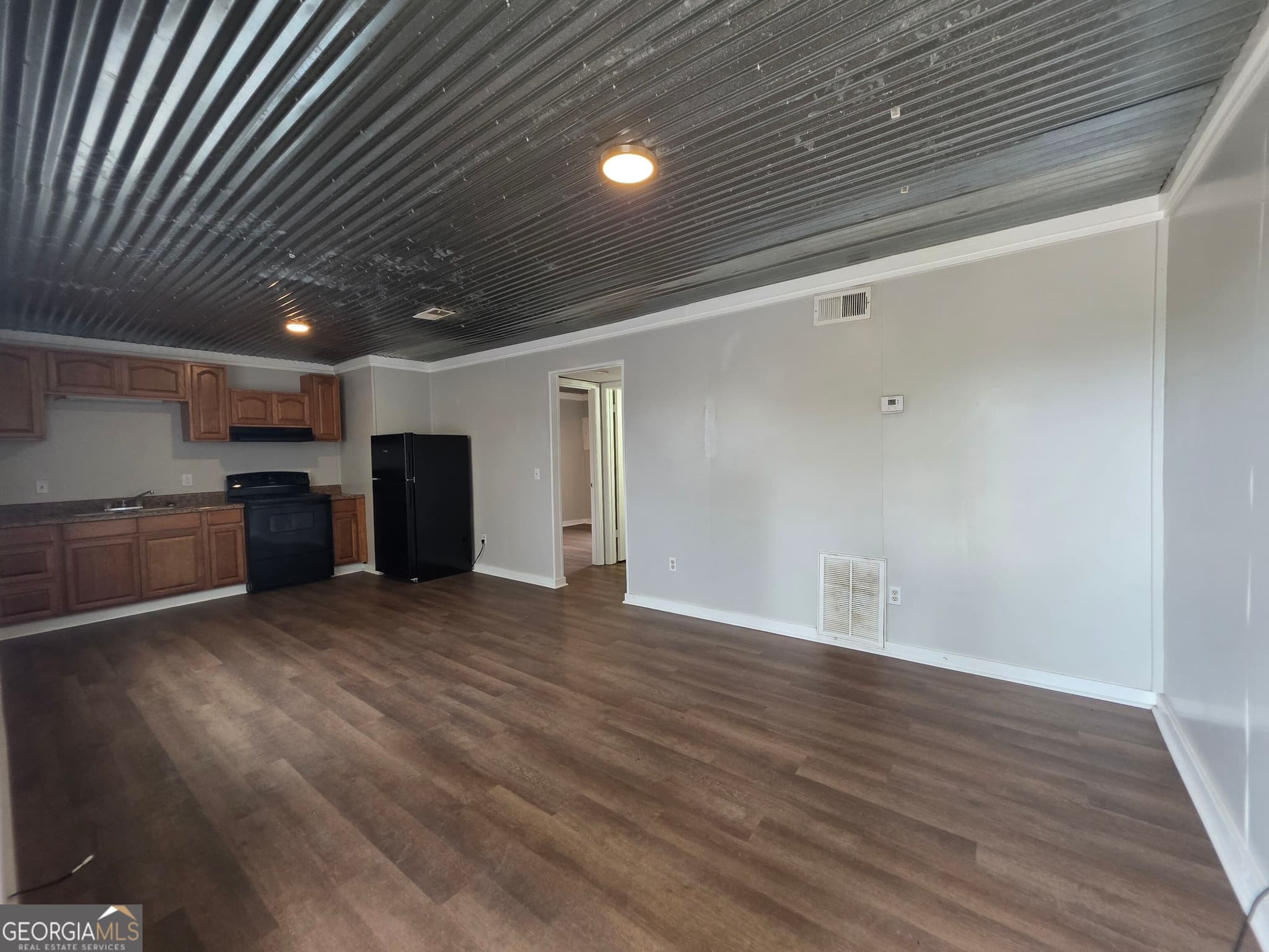 2 bedroom, 1 bathroom apartment for rent at 111 Hill Street 6, Mcintyre, GA 31054 for $800 a month — photo 2
