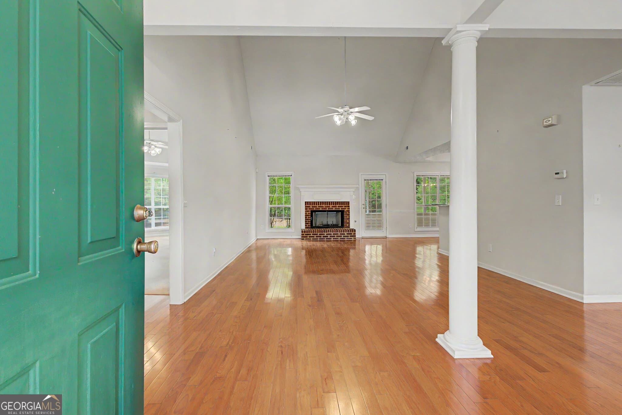 3 bedroom, 2.5 bathroom, 2,315 sq ft single family residence for sale at 305 Surrey Park Drive, Fayetteville, GA 30215 — photo 9