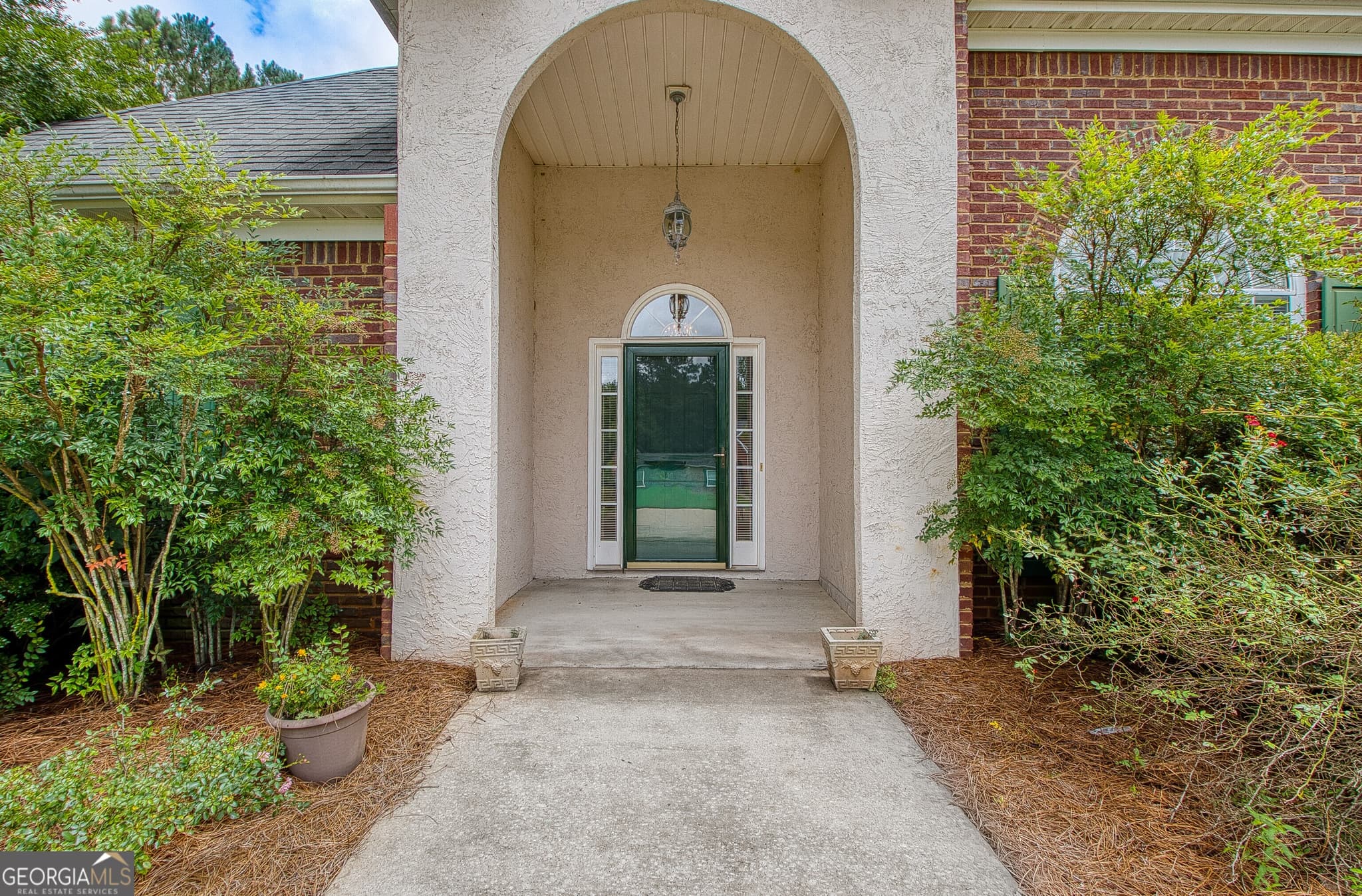 3 bedroom, 2.5 bathroom, 2,315 sq ft single family residence for sale at 305 Surrey Park Drive, Fayetteville, GA 30215 — photo 8