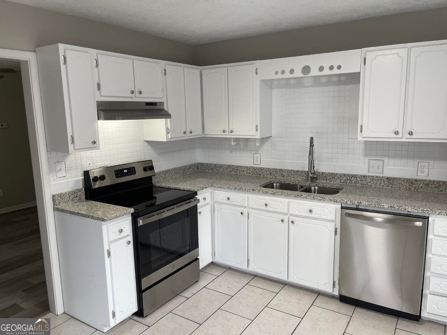 2 bedroom, 2 bathroom, 1,183 sq ft quadruplex for rent at 859 Park Place A, Conyers, GA 30012 for $1,395 a month — photo 3