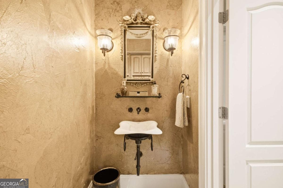 5 bedroom, 5 bathroom, 6,552 sq ft single family residence for sale at 5 Saint Andrews Way, Rome, GA 30165 — photo 10