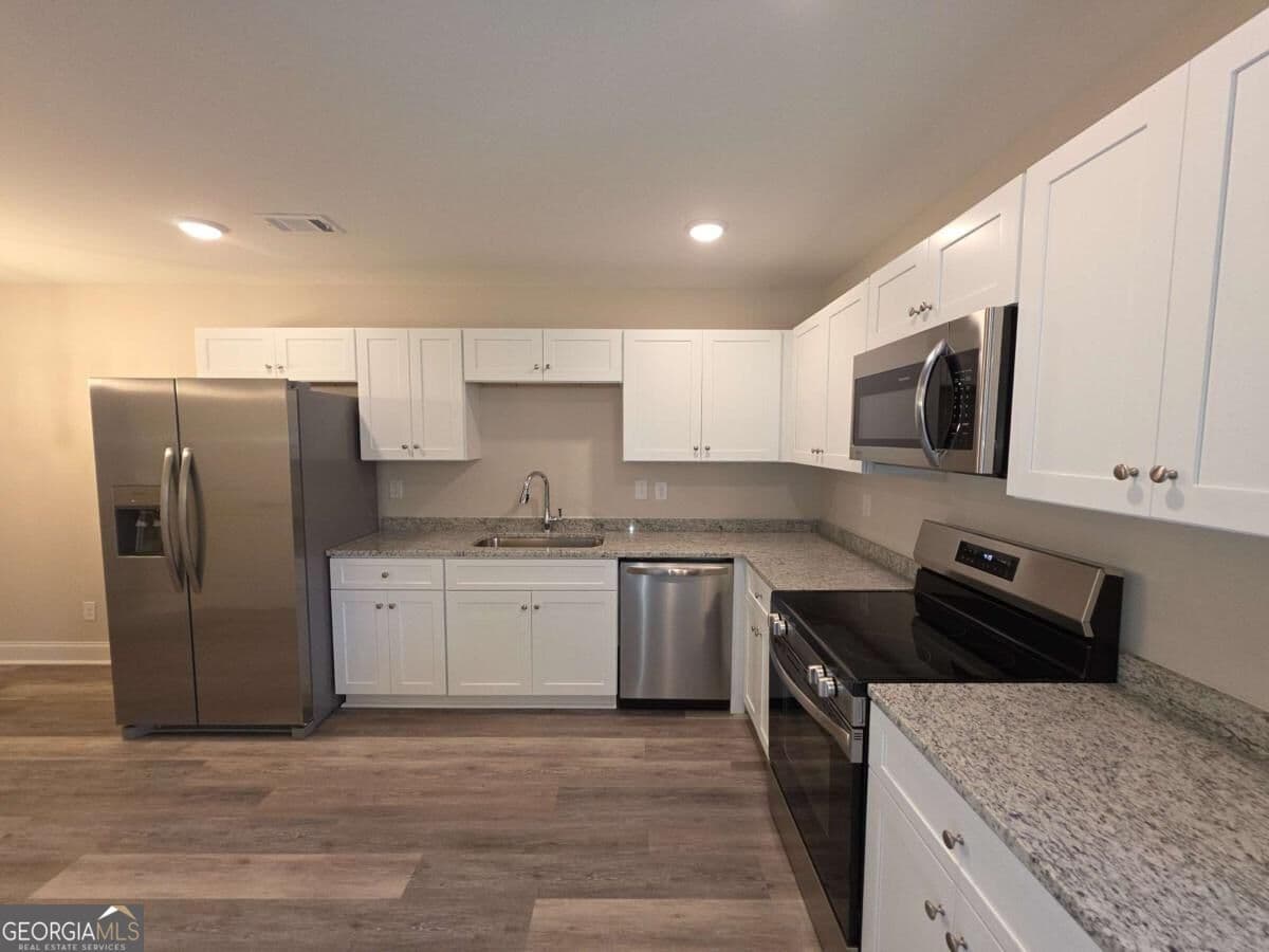 2 bedroom, 2 bathroom, 865 sq ft quadruplex for rent at 212B Tabor Drive 3B, Warner Robins, GA 31093 for $1,350 a month — photo 7