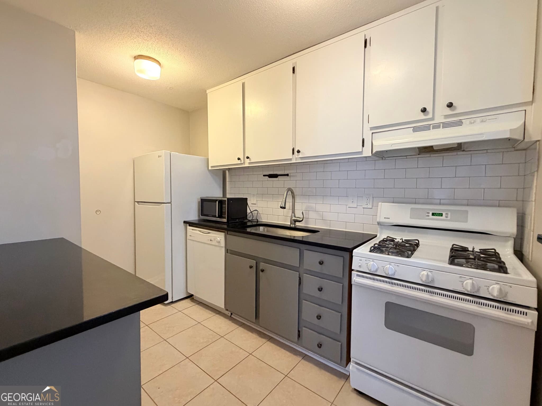 2 bedroom, 1.5 bathroom, 936 sq ft condominium for rent at 1181 Church Street G, Decatur, GA 30030 for $1,550 a month — photo 10