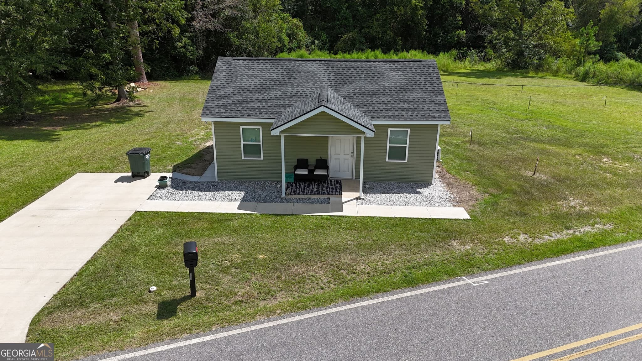 2 bedroom, 1 bathroom single family residence for sale at 403 Auburn Road, Glennville, GA 30427