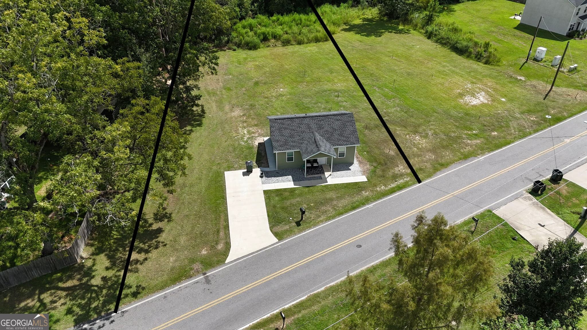 2 bedroom, 1 bathroom single family residence for sale at 403 Auburn Road, Glennville, GA 30427 — photo 4