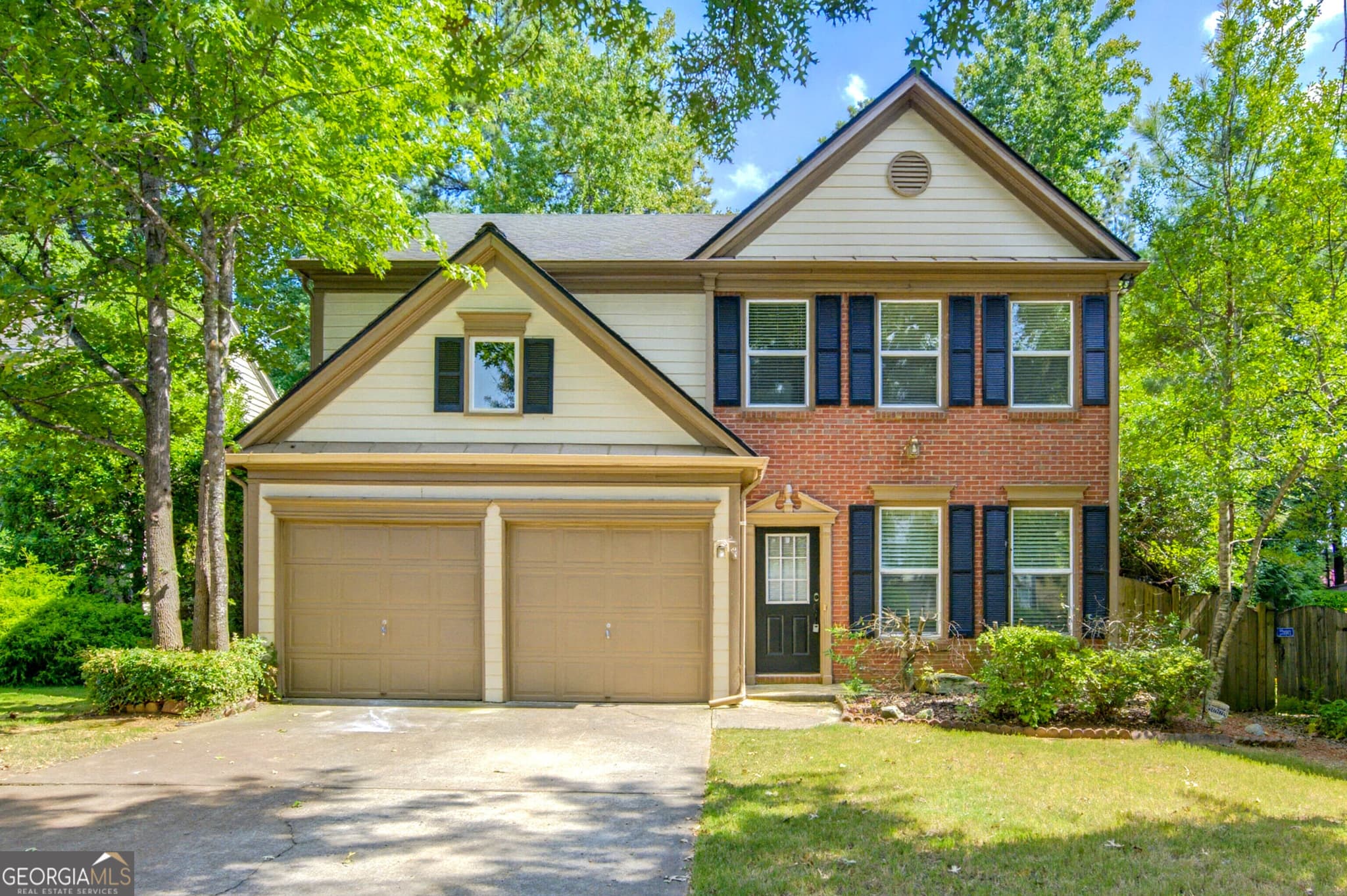 3 bedroom, 2.5 bathroom, 1,908 sq ft single family residence for rent at 395 Cadeleigh Court, Johns Creek, GA 30005 for $2,600 a month — photo 1 of 1