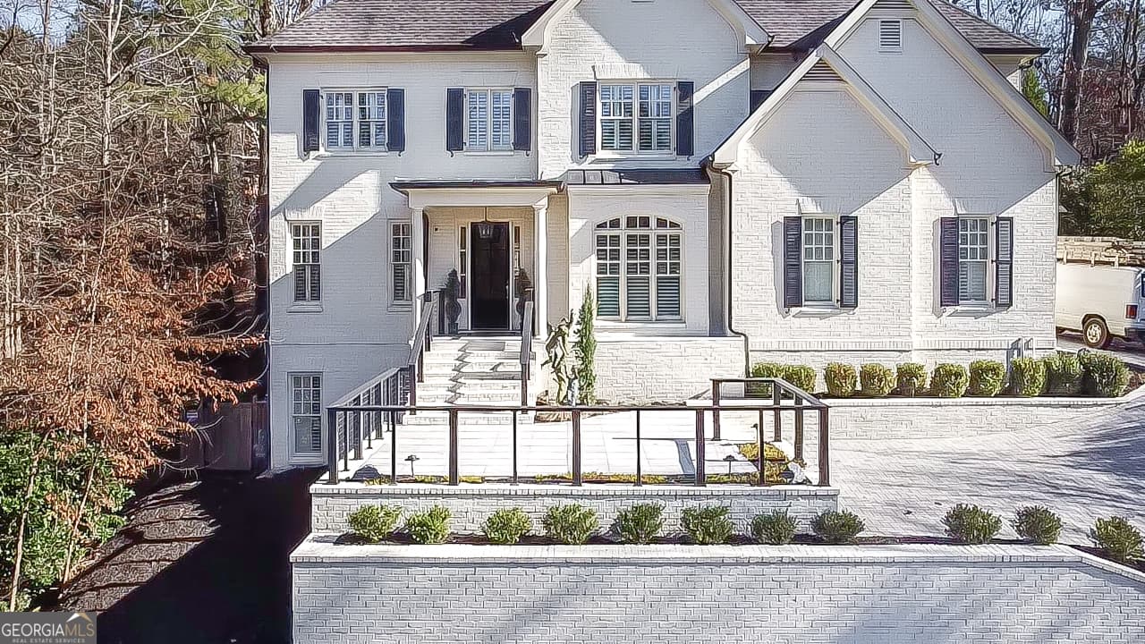 6 bedroom, 5.5 bathroom, 6,034 sq ft single family residence for rent at 2991 Sequoyah Drive, Atlanta, GA 30327 for $14,500 a month — photo 4