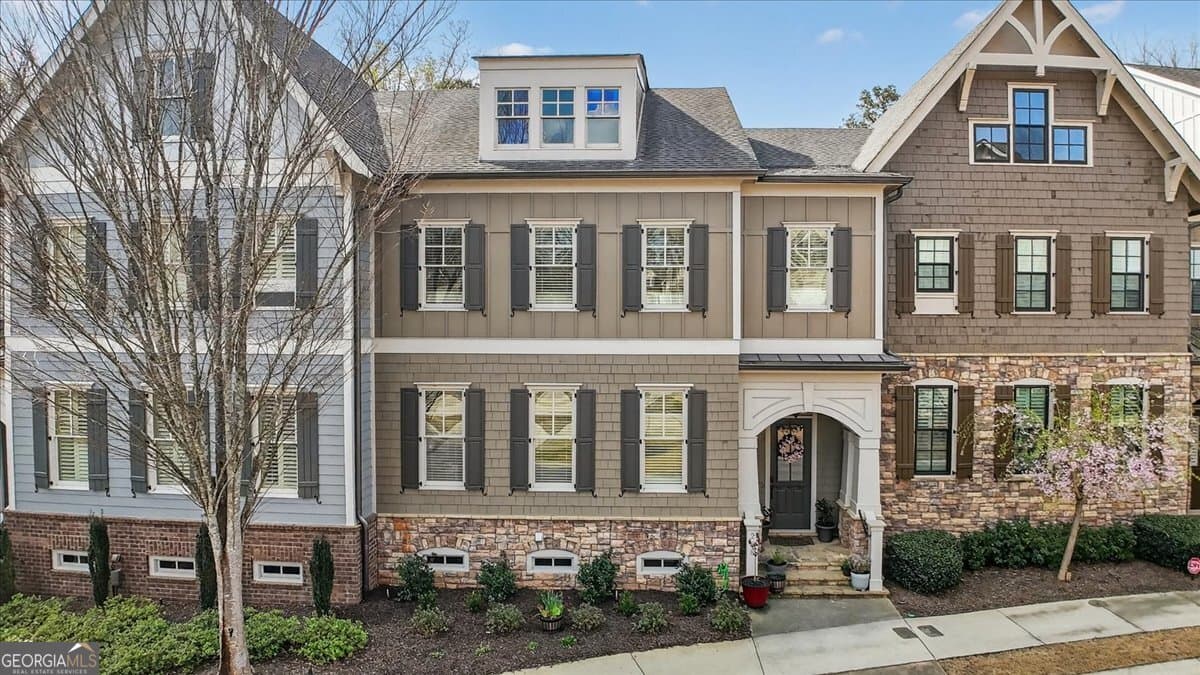 3 bedroom, 3.5 bathroom, 3,946 sq ft townhouse for sale at 278 Trecastle Square, Canton, GA 30114