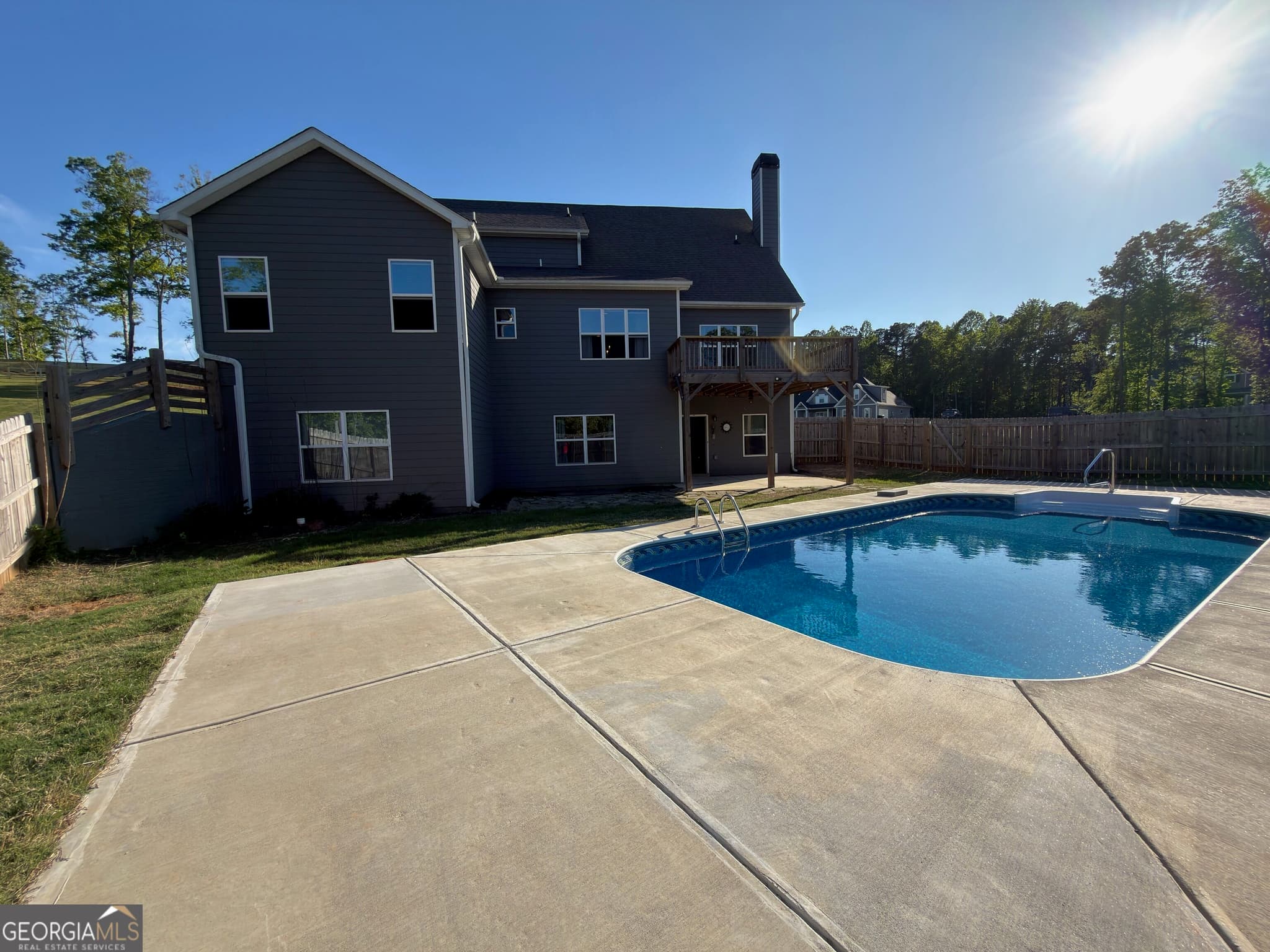 7 bedroom, 4 bathroom, 4,667 sq ft single family residence for sale at 14 Shadybrook Path, Newnan, GA 30263 — photo 2