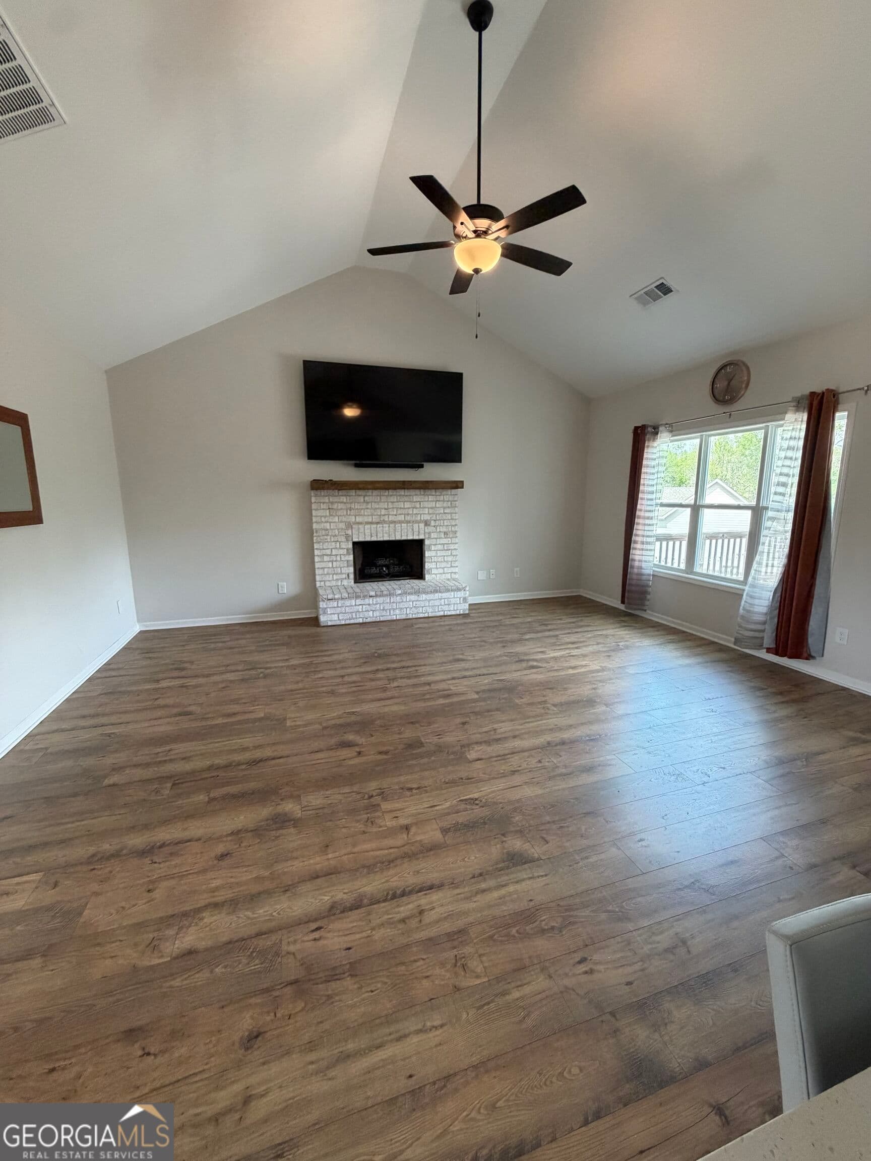 7 bedroom, 4 bathroom, 4,667 sq ft single family residence for sale at 14 Shadybrook Path, Newnan, GA 30263 — photo 6
