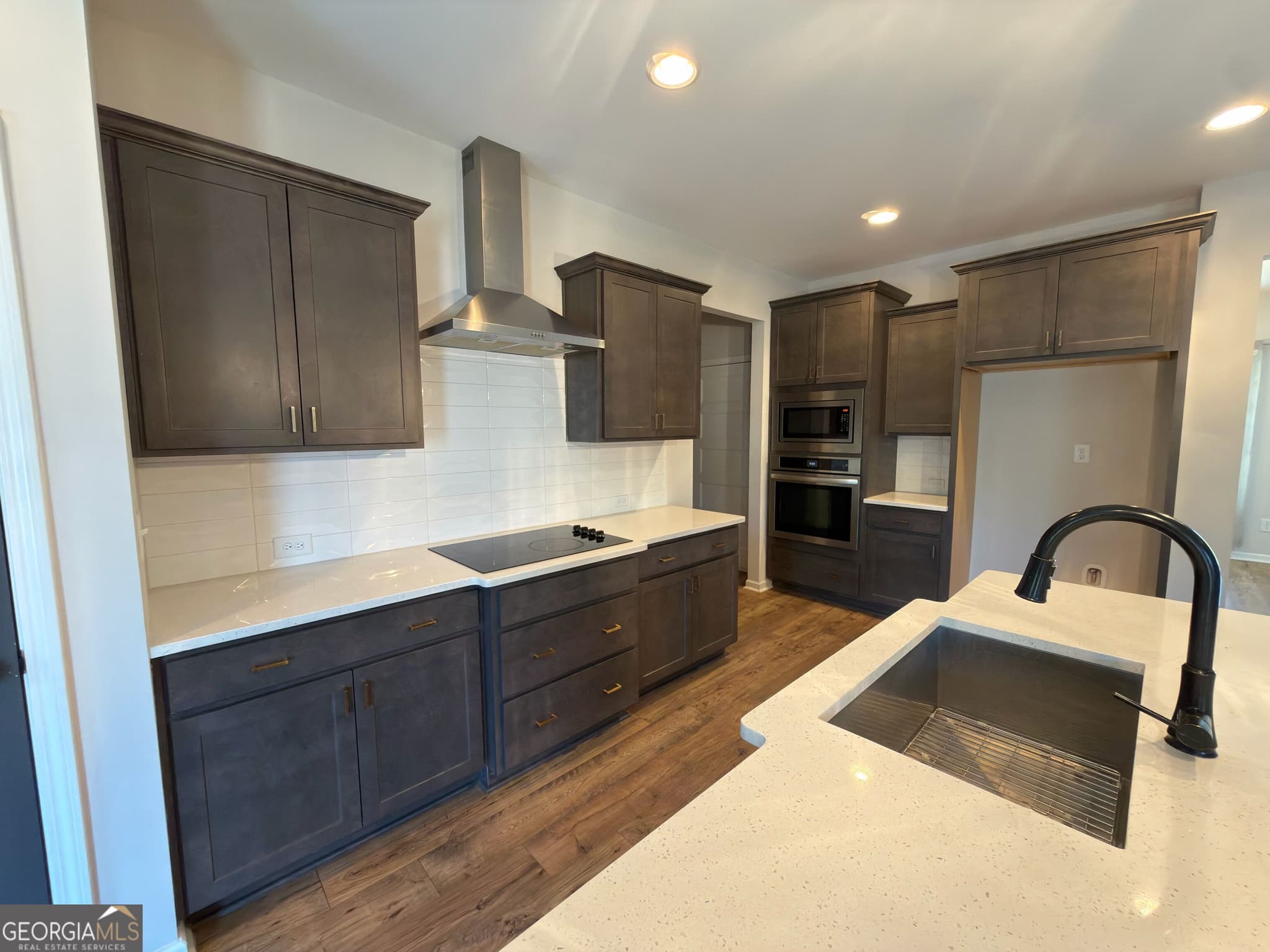 7 bedroom, 4 bathroom, 4,667 sq ft single family residence for sale at 14 Shadybrook Path, Newnan, GA 30263 — photo 4