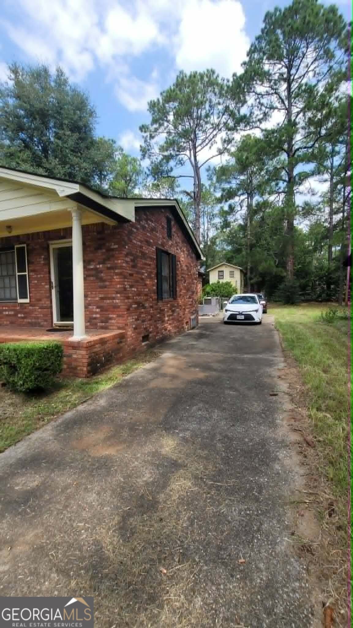 3 bedroom, 2 bathroom single family residence for sale at 917 Odom Avenue, Albany, GA 31701 — photo 2
