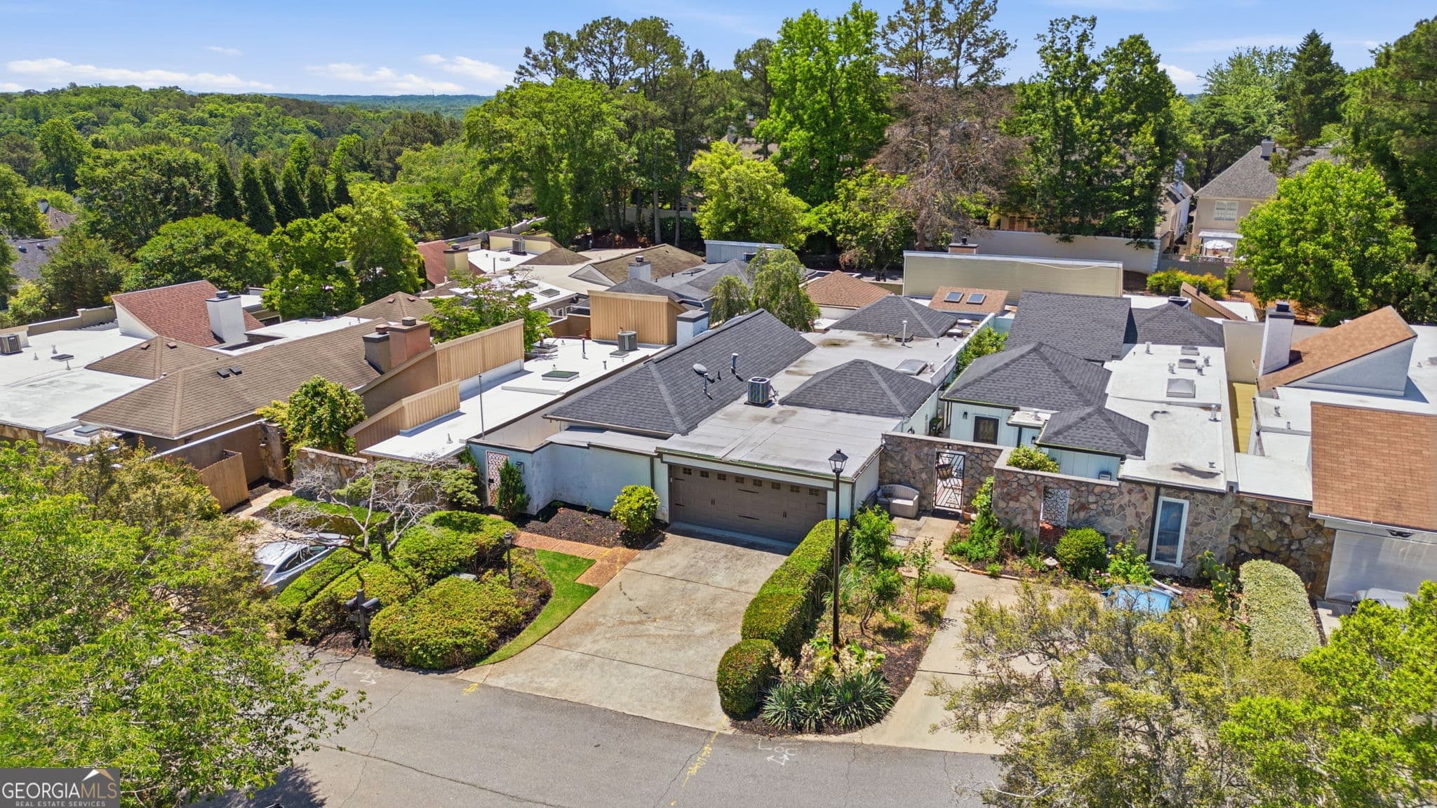 3 bedroom, 3 bathroom, 2,159 sq ft condominium sold at 7 Spoon Court, Johns Creek, GA 30022