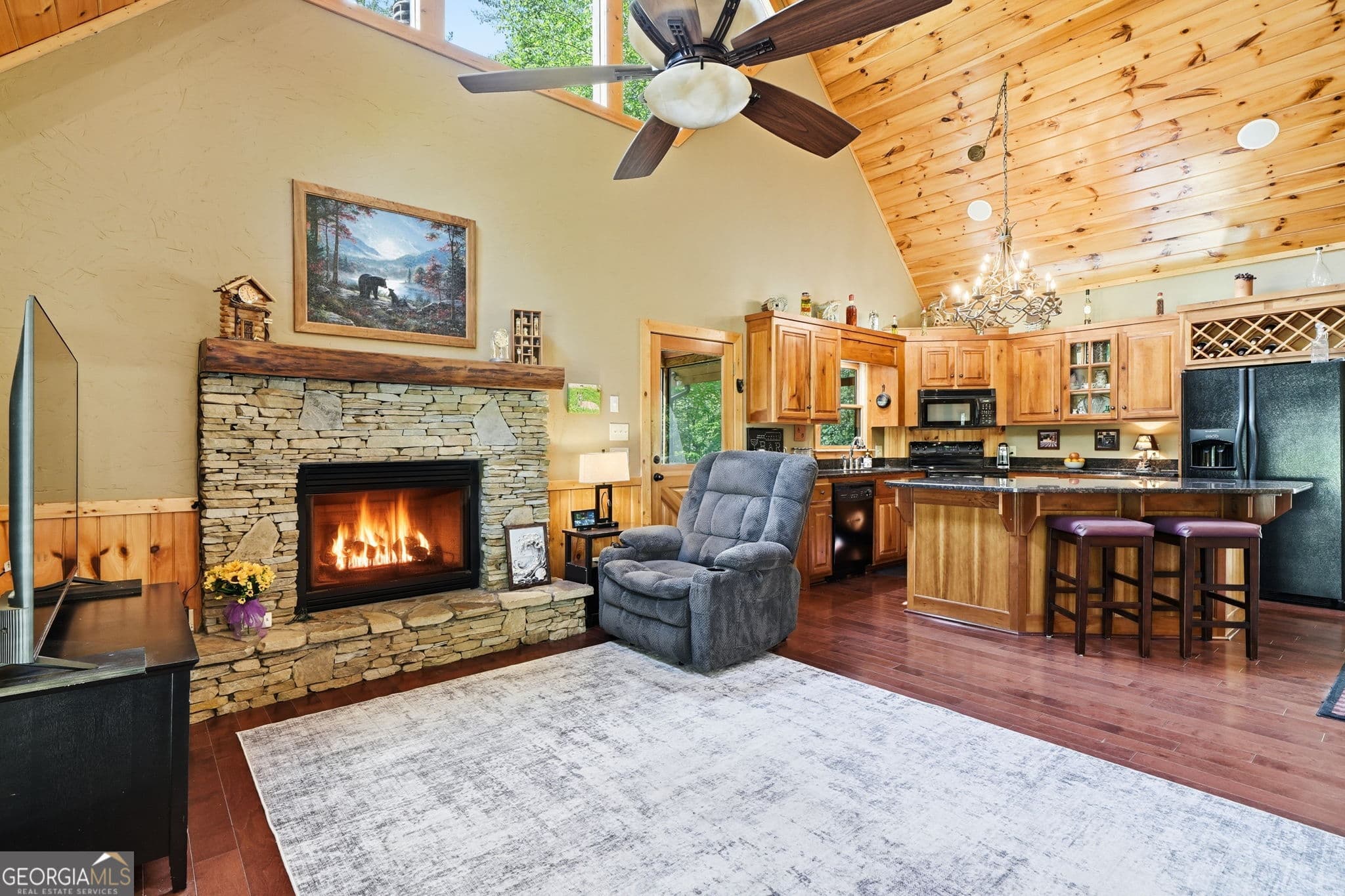 3 bedroom, 3.5 bathroom, 2,210 sq ft cabin,single family residence for sale at 139 Deer Trail, Mineral Bluff, GA 30559 — photo 7