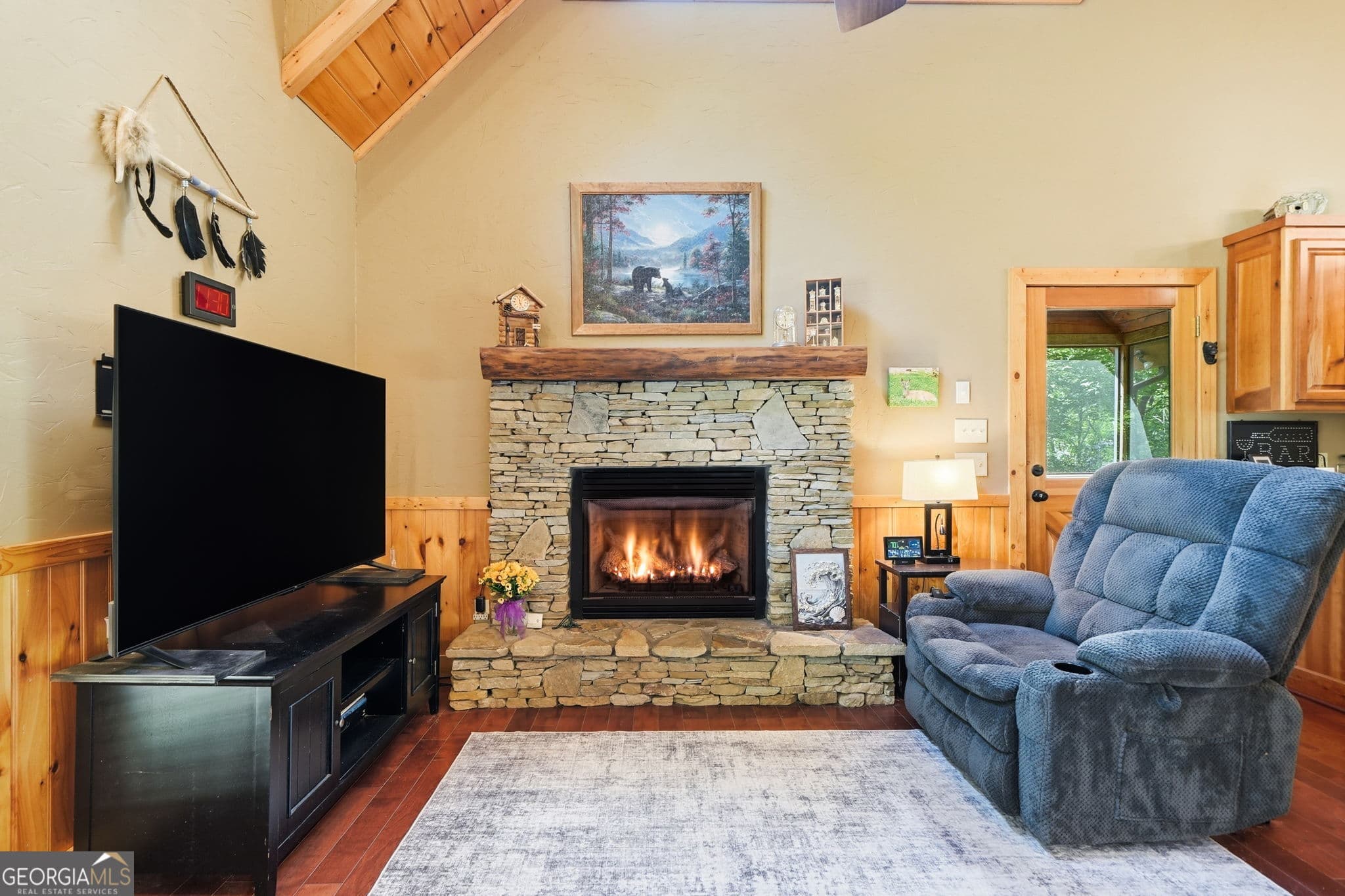 3 bedroom, 3.5 bathroom, 2,210 sq ft cabin,single family residence for sale at 139 Deer Trail, Mineral Bluff, GA 30559 — photo 9