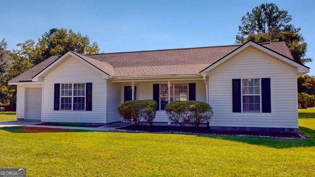 3 bedroom, 2 bathroom, 1,200 sq ft single family residence for sale at 149 High Pointe Drive, Rincon, GA 31326 — photo 6