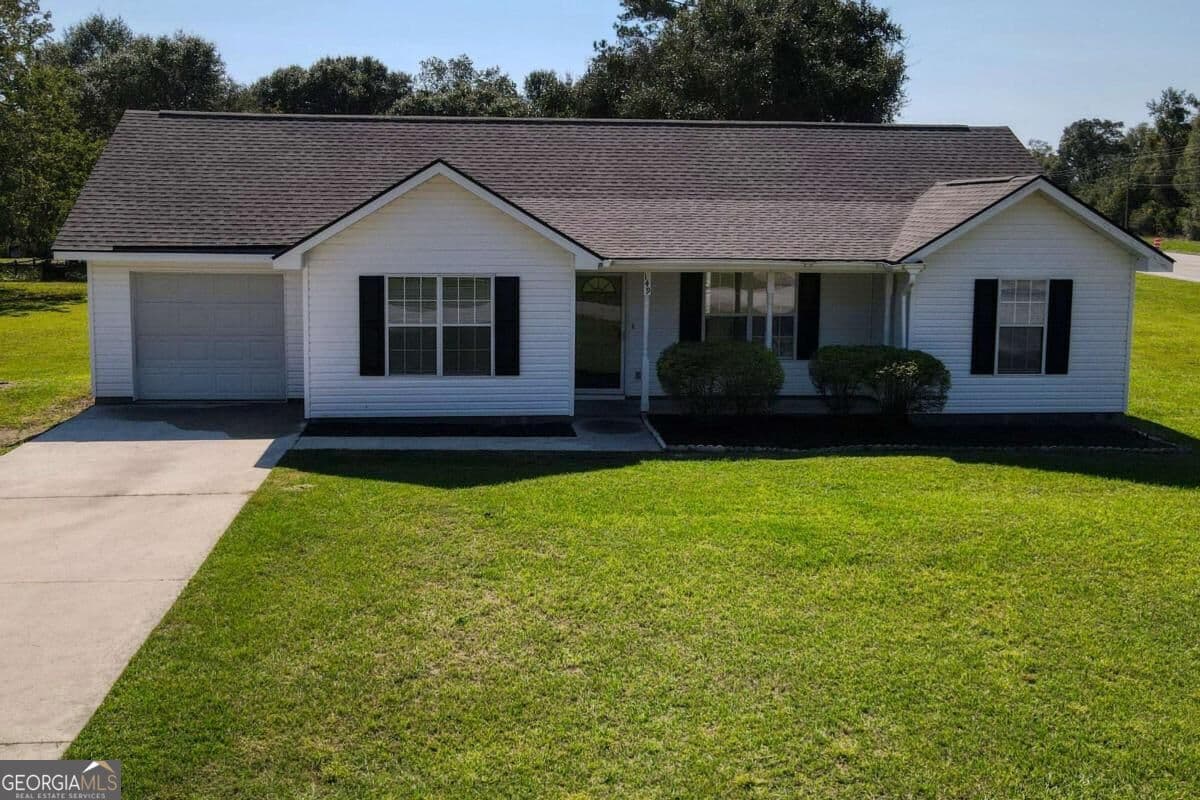 3 bedroom, 2 bathroom, 1,200 sq ft single family residence for sale at 149 High Pointe Drive, Rincon, GA 31326 — photo 5