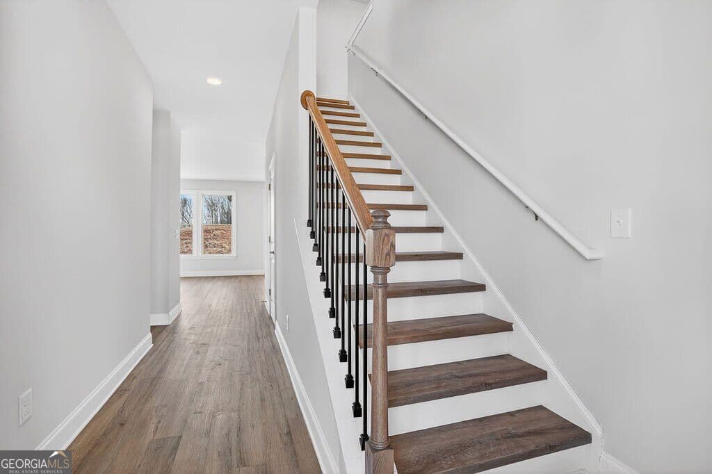4 bedroom, 3.5 bathroom single family residence for sale at 166 Classic Overlook, Homer, GA 30547 — photo 2