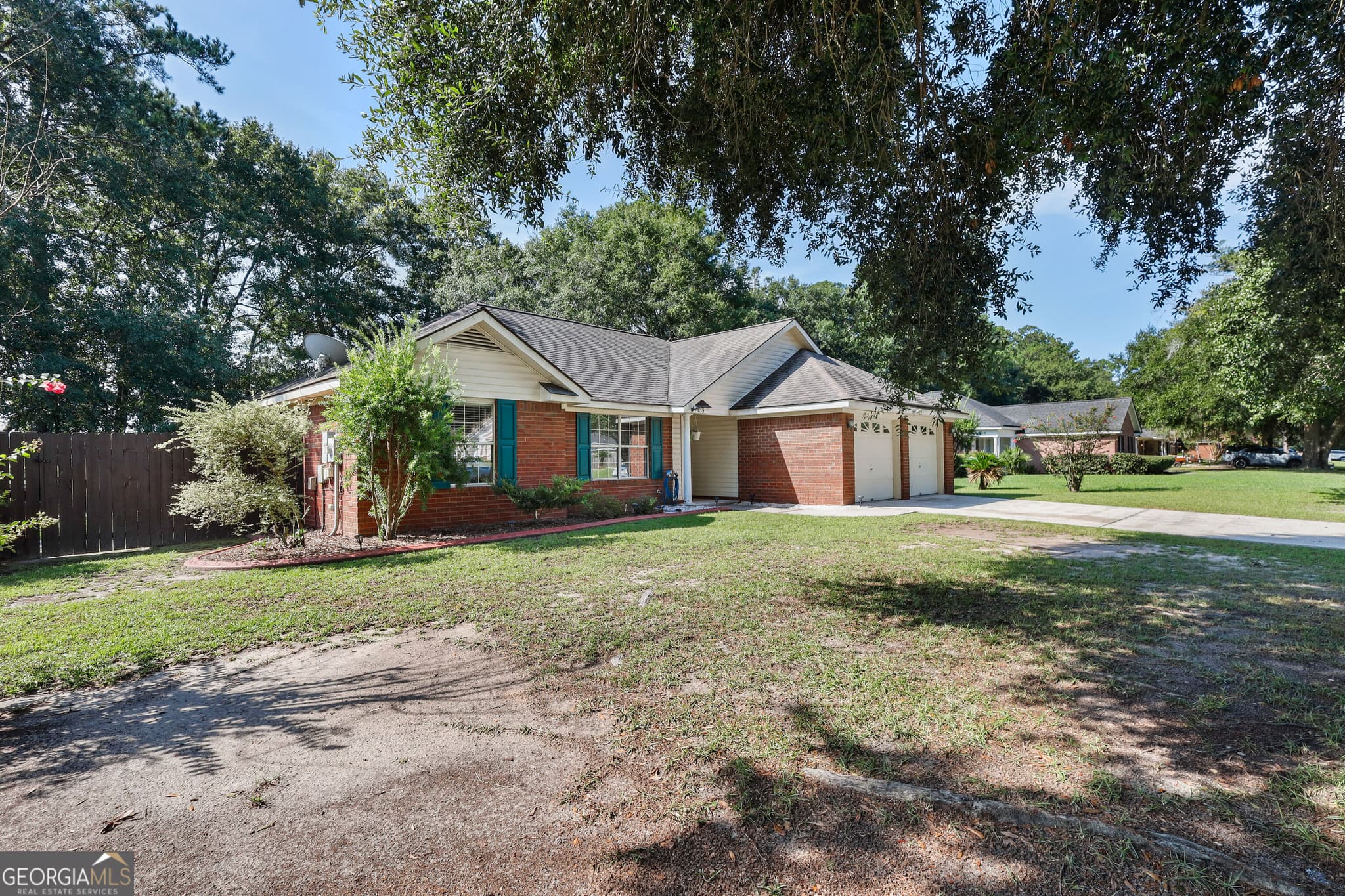 3 bedroom, 2 bathroom, 1,545 sq ft single family residence under contract at 135 Hawthorne Drive, Guyton, GA 31312 — photo 2