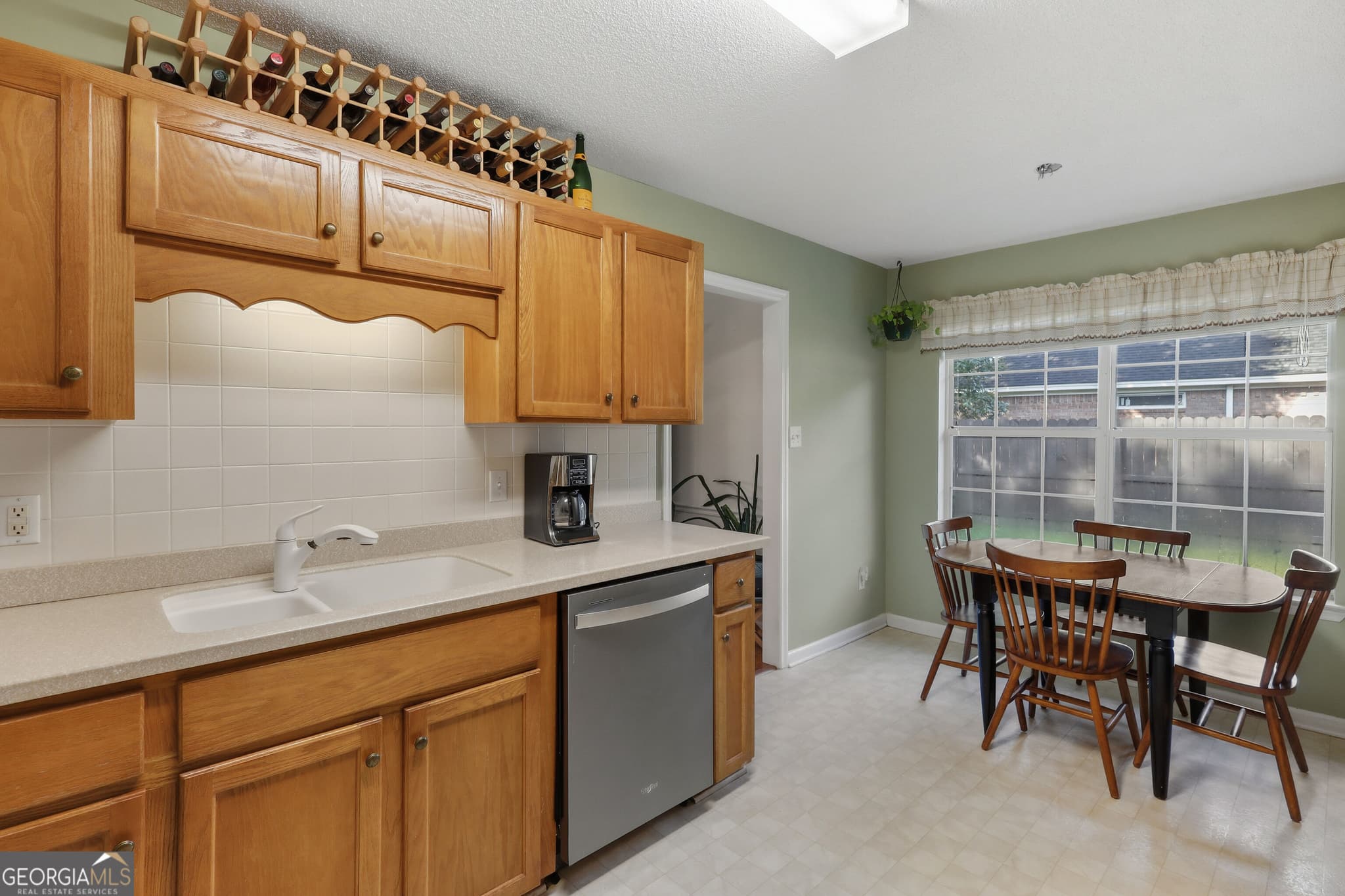 3 bedroom, 2 bathroom, 1,545 sq ft single family residence under contract at 135 Hawthorne Drive, Guyton, GA 31312 — photo 9