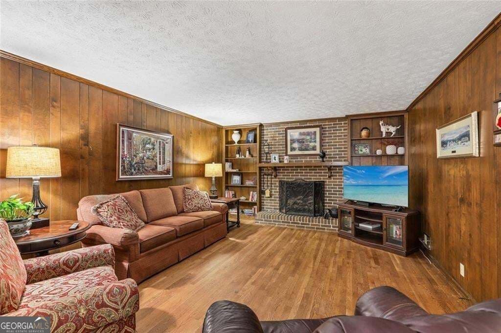 4 bedroom, 2.5 bathroom, 3,915 sq ft single family residence for sale at 4988 Mountclaire Road, Stone Mountain, GA 30087 — photo 10