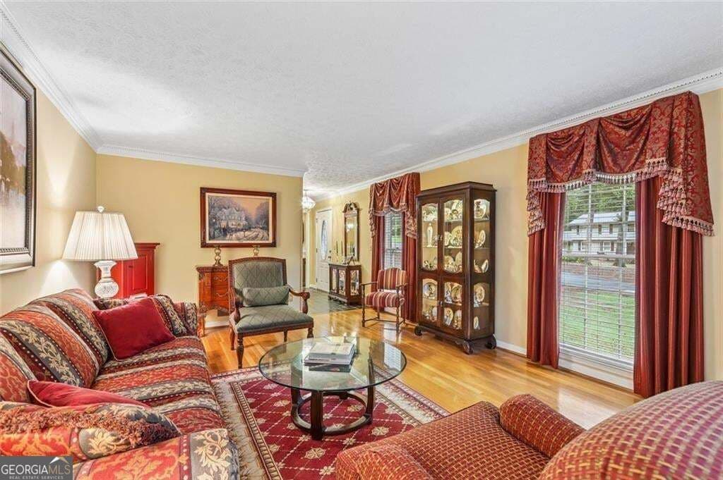 4 bedroom, 2.5 bathroom, 3,915 sq ft single family residence for sale at 4988 Mountclaire Road, Stone Mountain, GA 30087 — photo 8