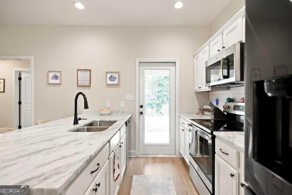 3 bedroom, 2 bathroom, 1,479 sq ft single family residence for sale at 141 Red Tail Circle, Byron, GA 31008 — photo 9