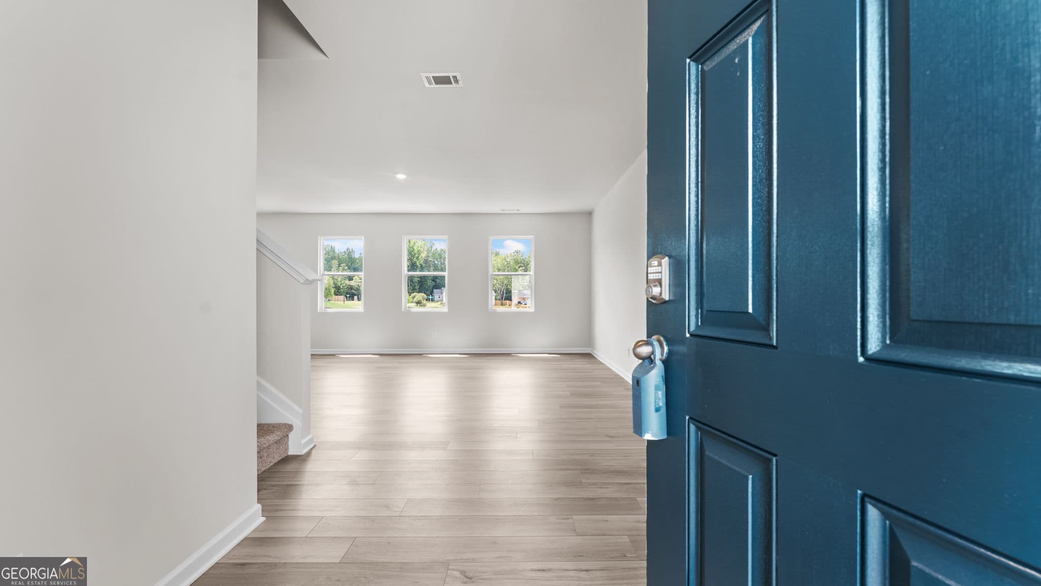 3 bedroom, 2.5 bathroom, 1,848 sq ft townhouse for sale at 9 Umber Lane LOT 30, Newnan, GA 30263 — photo 3