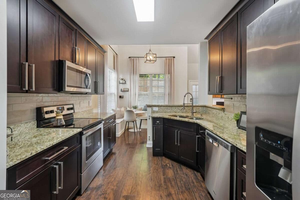 4 bedroom, 2.5 bathroom, 2,354 sq ft single family residence for sale at 2765 Bench Circle, Ellenwood, GA 30294 — photo 10