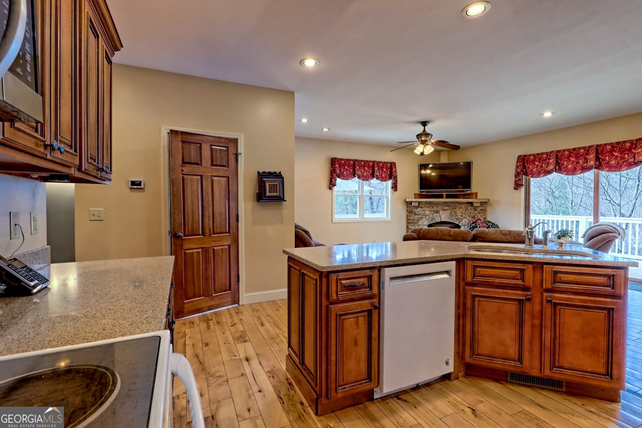 5 bedroom, 3 bathroom, 3,920 sq ft single family residence for sale at 1068 Coleman River Road, Clayton, GA 30525 — photo 10
