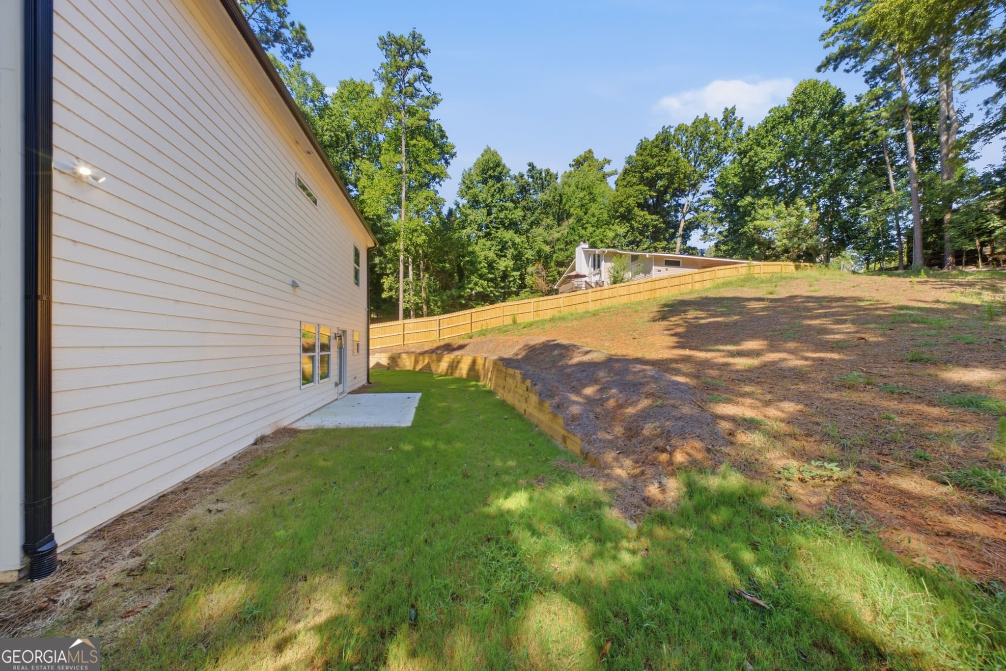 3 bedroom, 2.5 bathroom, 1,700 sq ft single family residence for sale at 3035 Hamilton Road, Cumming, GA 30041 — photo 6