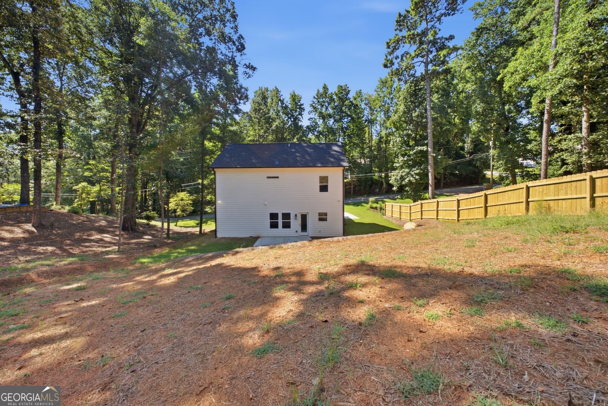 3 bedroom, 2.5 bathroom, 1,700 sq ft single family residence for sale at 3035 Hamilton Road, Cumming, GA 30041 — photo 5