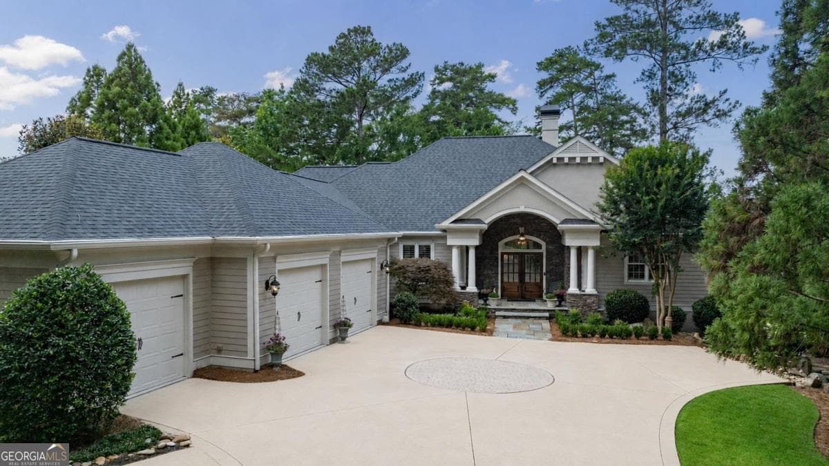 4 bedroom, 4.5 bathroom, 4,580 sq ft single family residence for sale at 2031 Hixons Bluff, Greensboro, GA 30642 — photo 2